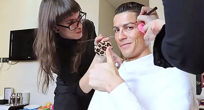 Hvězdný prank – Cristiano Ronaldo se převlékl za bezdomovce a napálil lidi v Madridu
