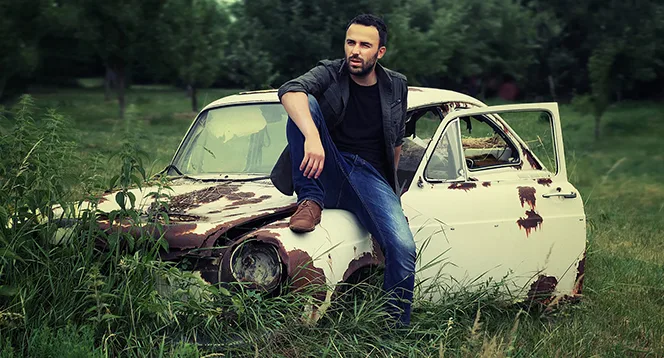 Nechcete, aby vám zrezlo auto? Nadělte mu dárek v podobě autoplachty