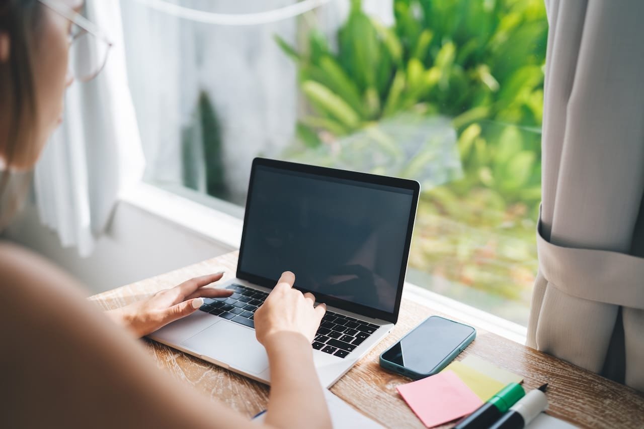 Počítačová etika očima Čechů: 85 % z nás chce jasná pravidla pro bezpečné online chování